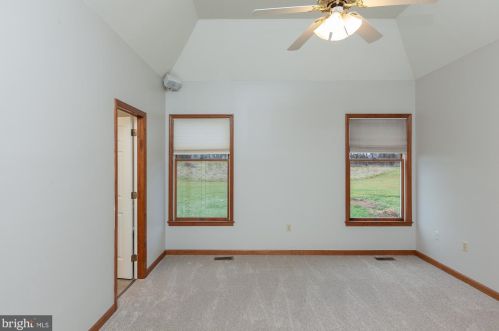 410 Wood End Ct, Charles Town WV  25414-5294 exterior