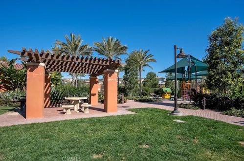 38 Latitude, Irvine CA  92618-8821 exterior