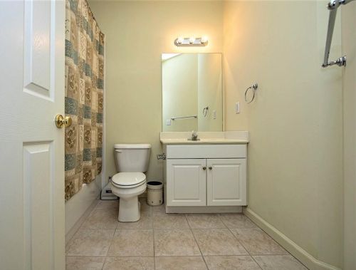 205 Fieldsborn Ct, Atlanta GA  30328-1039 exterior