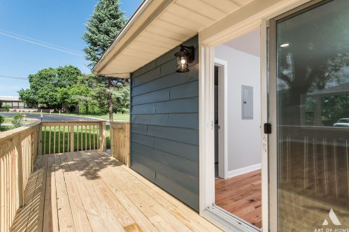 5801 Holmes Ave, Willowbrook IL  60514-1723 exterior