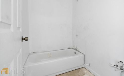 862 Mitchell St, Atlanta GA  30303-3550 exterior