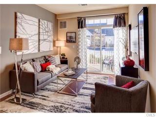 738 Bridgeport Ave, Huntington CT  06484-4734 exterior