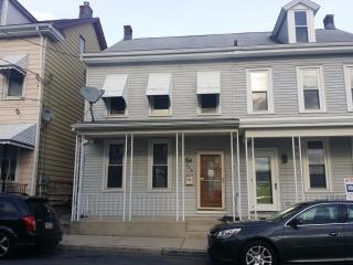 256 6th St, Lebanon, PA 17042-6221