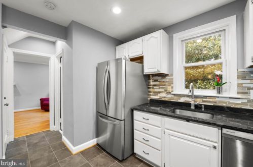 1622 Oakview Dr, Silver Spring MD  20903-2243 exterior