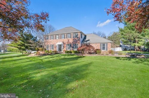 1 Paddock Dr, Trenton, NJ 08648-1566