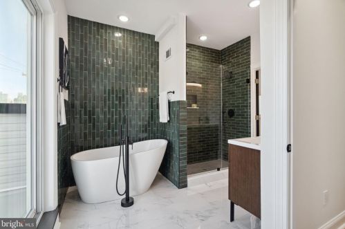 1807 11th St, Philadelphia PA  19148-1607 exterior