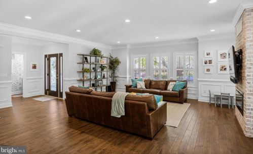 232 Elm Ave, Tavistock NJ 08033-2535 exterior