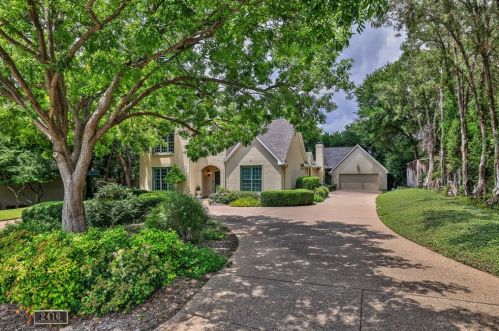 2416 Kensington Dr, Fort Worth, TX 76110-6617