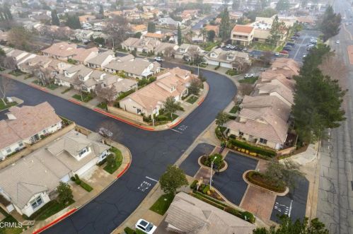 2010 Freesia Ave, Simi Valley CA  93063-3534 exterior