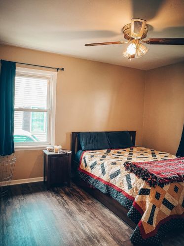 2933 98th St, Hammond IN  46322-3349 exterior