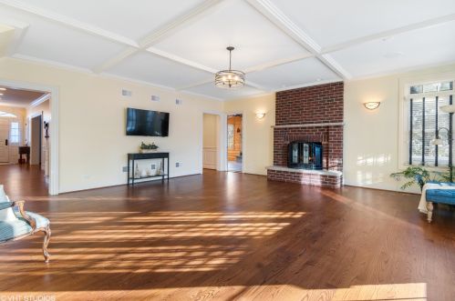 624 Arlington Heights Rd, Arlington Hts, IL 60004-5662