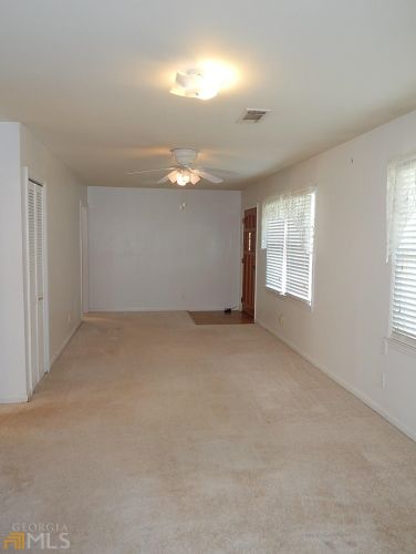 113 Crawford St, Warner Robins, GA 31093-1984