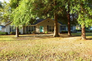 2920 Pineland Dr, Waycross, GA 31503-4100