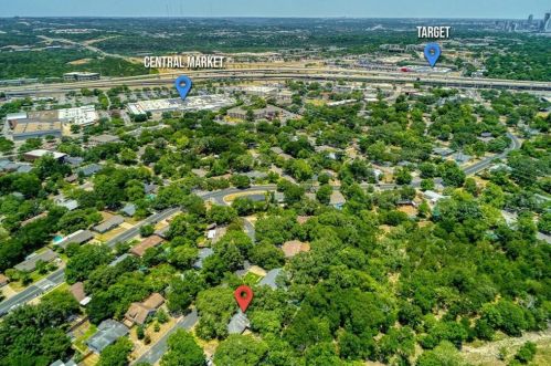 4609 Arapahoe Trl, Austin TX  78745-1510 exterior
