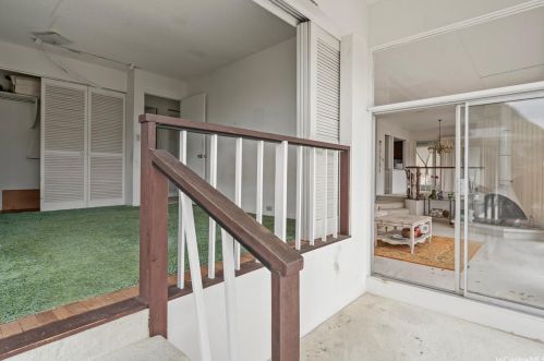 3359 Huelani Dr, Honolulu HI  96822-1276 exterior