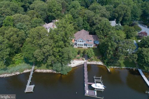 612 Cpe Mckinsey Dr, Severna Park MD 21146-4057 exterior