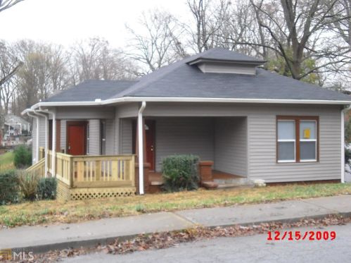 2718 Harris St, Atlanta GA  30344-6925 exterior