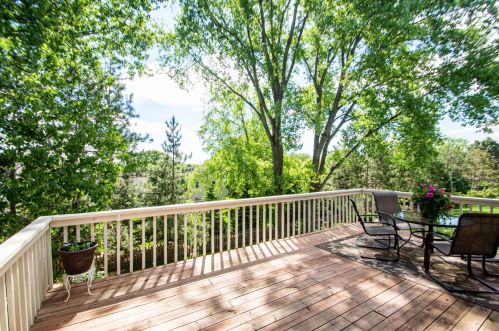 9063 Duckwood Trl, Saint Paul MN  55125-8687 exterior