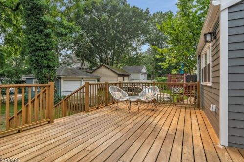 122 Midland Blvd, Maplewood NJ 07040-1809 exterior