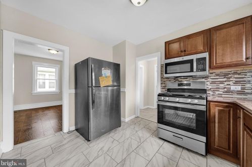 26 Crescent Blvd, Camden NJ  08108-1042 exterior