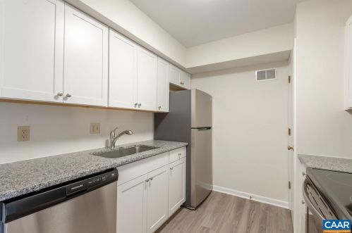 120 Turtle Creek Rd, Charlottesville, VA 22901-6711