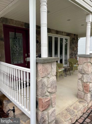 8437 Spring Rd, Riviera Beach, MD 21122-2727