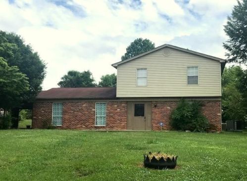 127 Third St, Ozone, TN 37854-4564