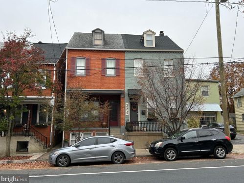 332 Charlotte St, Lancaster PA  17603-2902 exterior