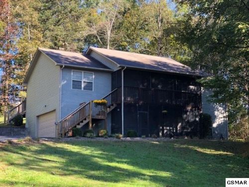 1330 Deer Meadows Rd, Pigeon Forge, TN 37862-6172