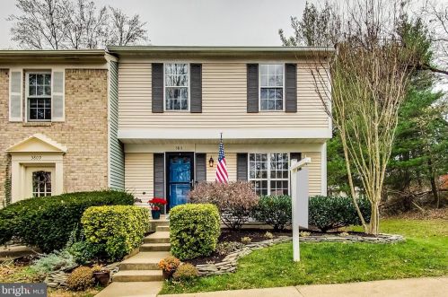 5811 Bunker Woods Ln, Springfield, VA 22015-2729