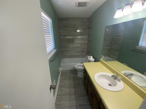 3535 Rex Rd, Rex GA 30273-1429 exterior