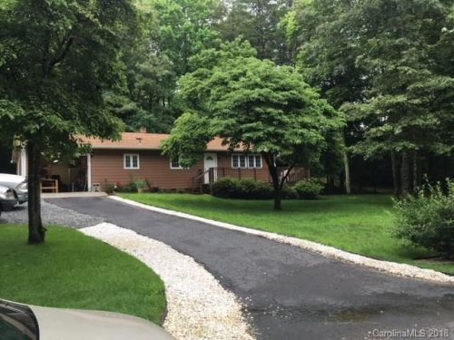 69 Case St, Columbus, NC 28722-6440