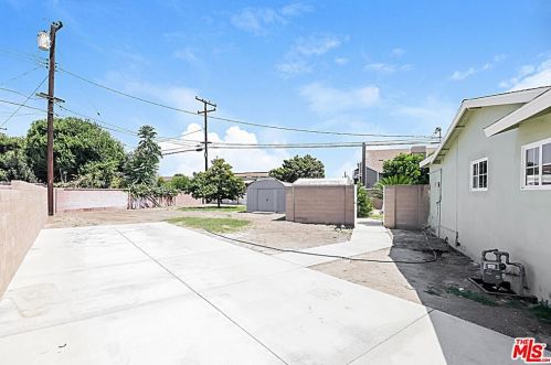 2501 Eola Dr, Anaheim CA  92804-4003 exterior