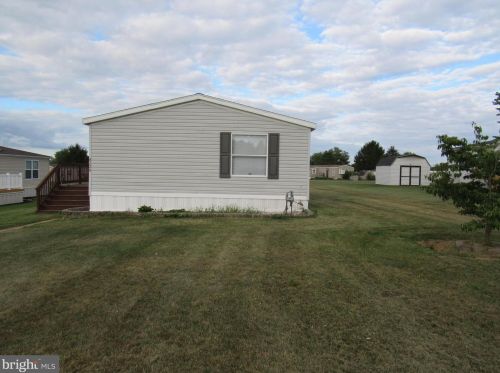 4226 Leah Ave, York PA  17315-3472 exterior