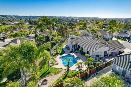 4884 Point Loma Pl, Oceanside, CA 92057-3402