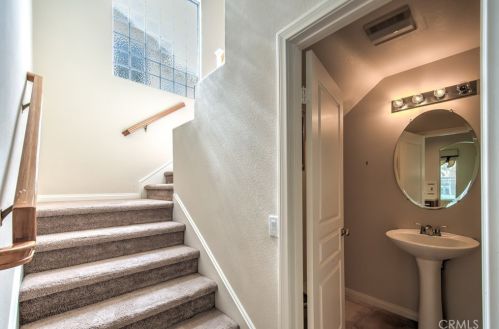 2 Altezza, Irvine CA  92606-8909 exterior