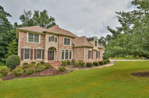 2468 Hughes Ct, Atlanta GA  30331-7896 exterior