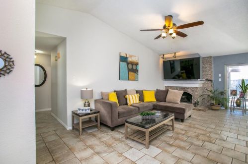 1803 Redbud Cir, Carrollton TX  75006-4200 exterior