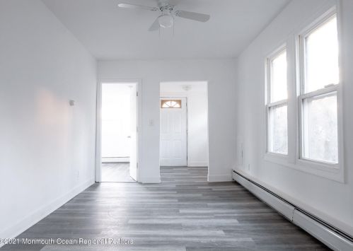49 Ideal Ave, Middletown NJ  07748-5613 exterior