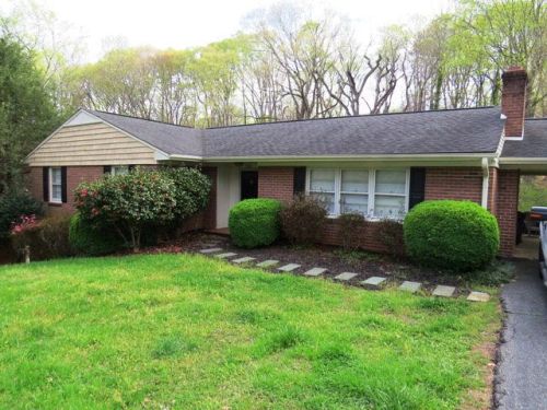 726 Beechnut Ln, Martinsville, VA 24112-5302