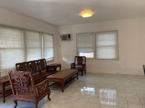 440 Pau St, Honolulu, HI 96815-5138