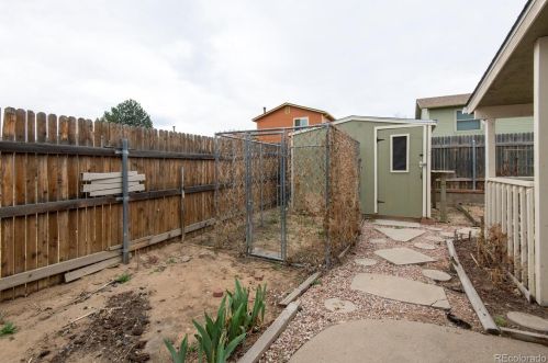 14602 Elk Pl, Denver CO 80239-5429 exterior