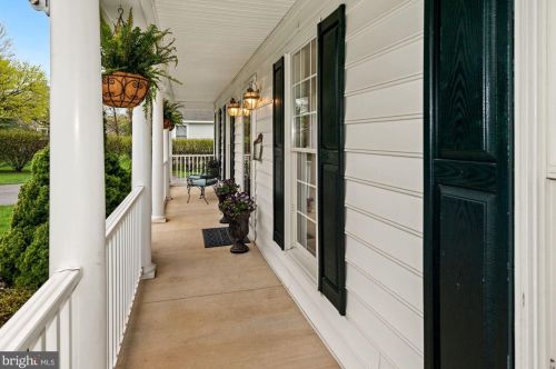 115 28th St, Purcellville, VA 20132-3067