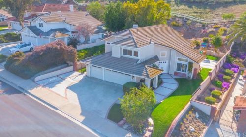 16817 Rainy Vale Ave, Riverside, CA 92503-6587