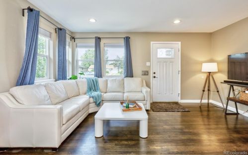 2938 Oneida St, Denver CO  80207-2913 exterior