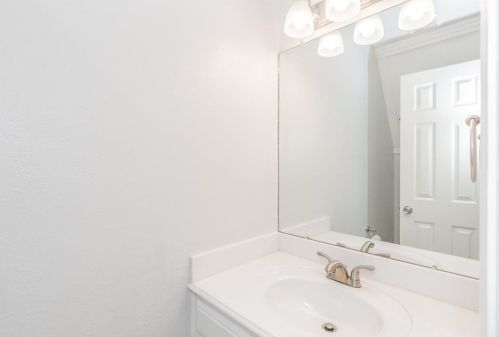 8509 Lake Country Dr, Fort Worth TX  76179-3130 exterior