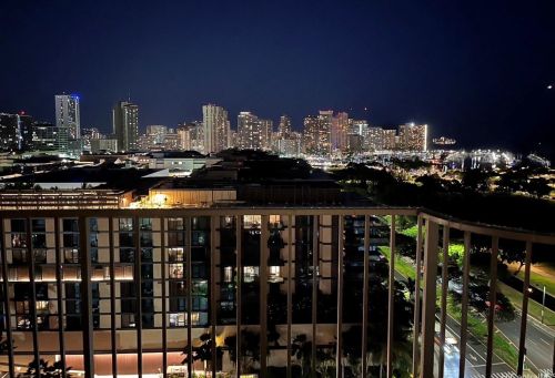 1350 Ala Moana Blvd, Honolulu HI  96814-4215 exterior