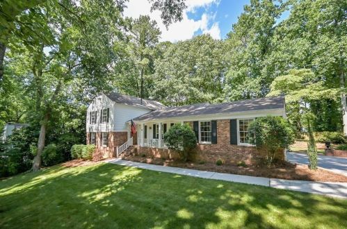 221 Candlestick Ct, Marietta, GA 30067-4901