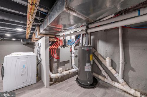 1621 10th St, Philadelphia PA 19148-1132 exterior