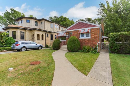 7519 Kenton Ave, Skokie, IL 60076-3839